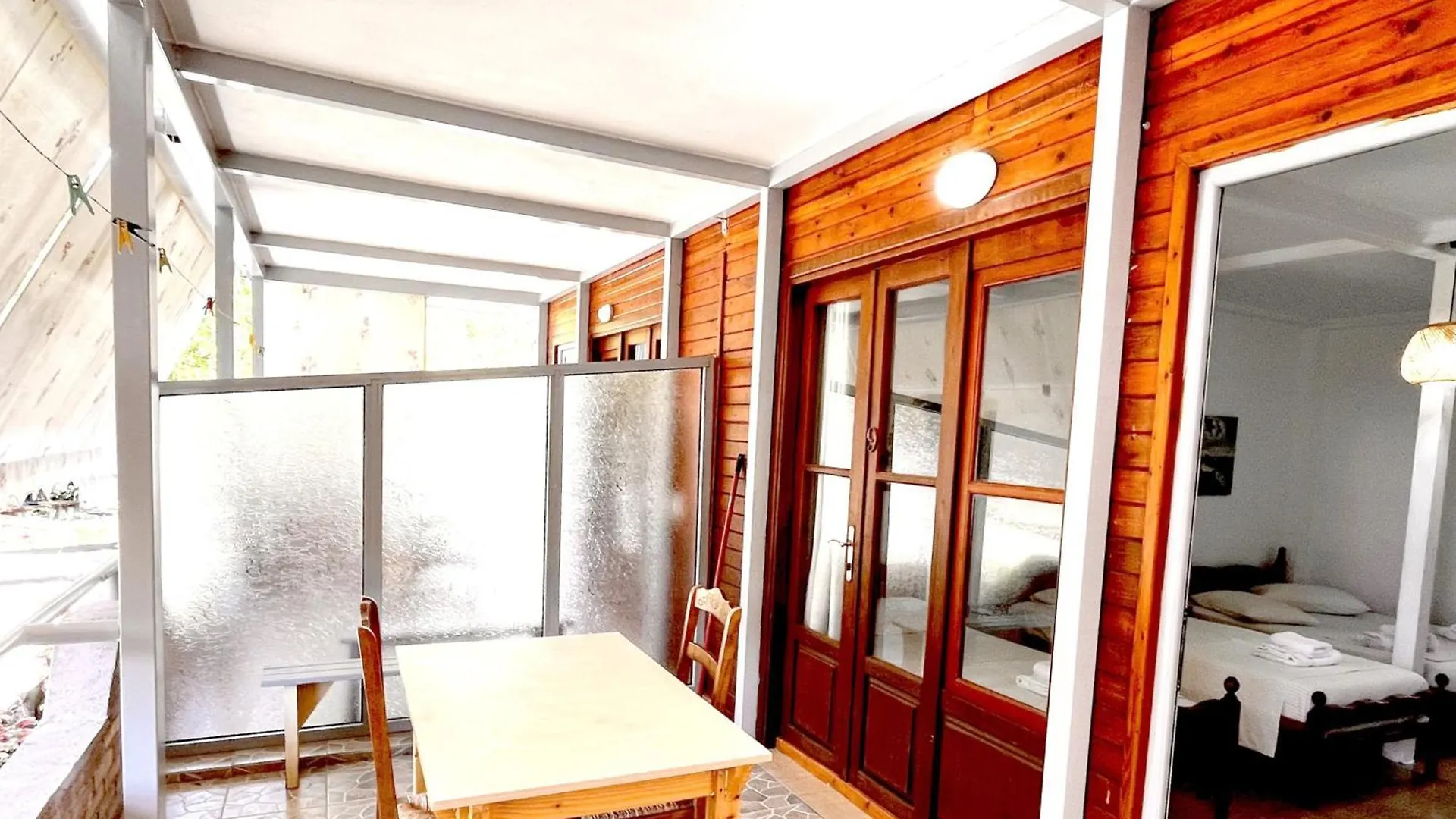 4 Seasons Apartments Himare