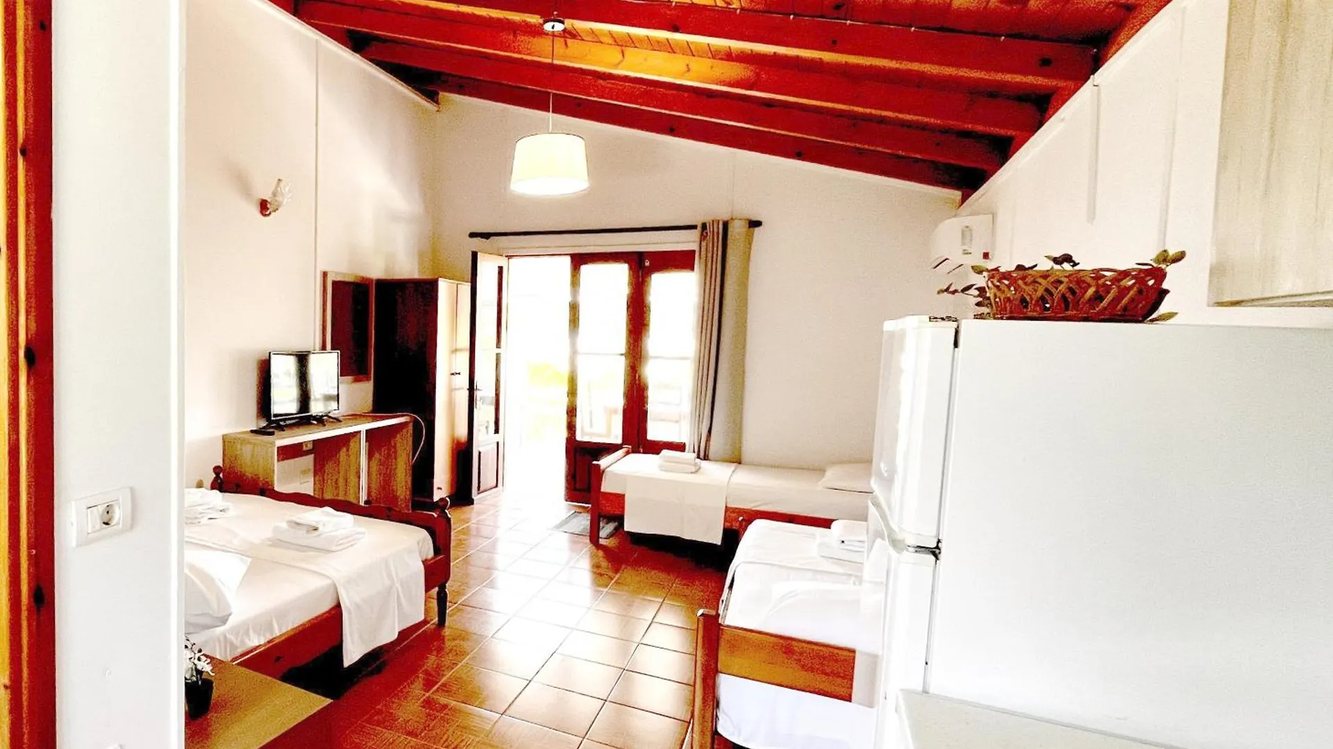 4 Seasons Apartments Himare Albania